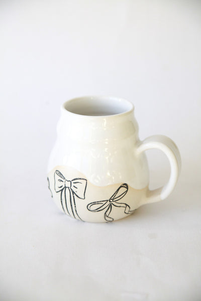 THE BOW MUG | WHITE