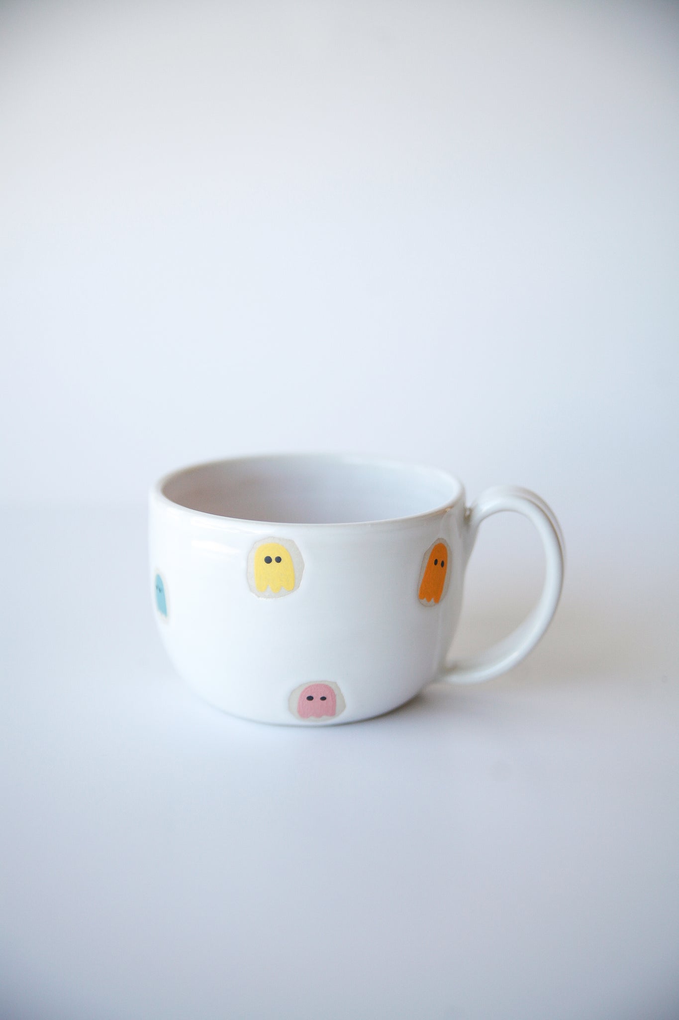 THE PASTEL GHOST MUG