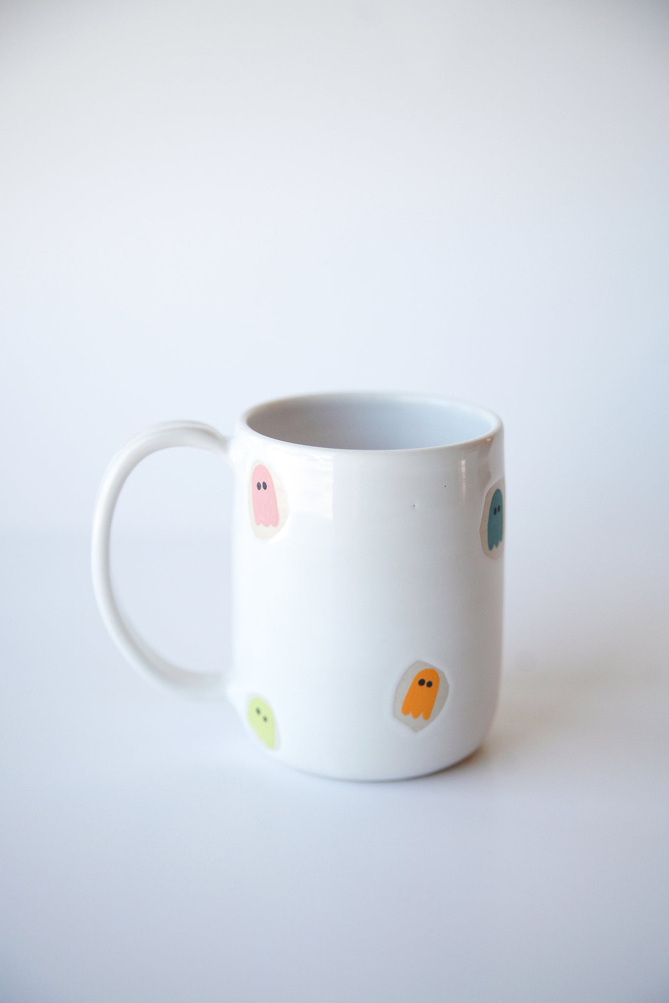 THE PASTEL GHOST MUG